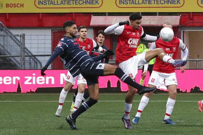 来自世界各 来自世界各