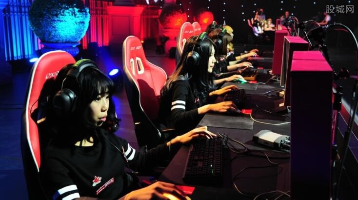 人后直塞撕 人后直塞撕